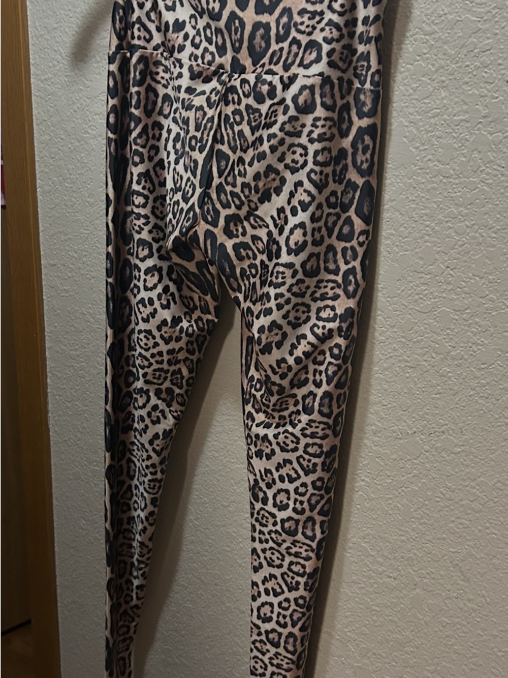 Leopard Print High-Waist Leggings - Neutral Tan & Black - Picture 7 of 7